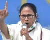 चुनाव आयोग प्रधानमंत्री मोदी के निर्देश पर काम कर रहा : ममता बनर्जी