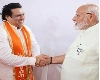 अभिनेता गोविंदा पंतप्रधान नरेंद्र मोदींना भेटले, फोटो शेअर केला म्हणाले-