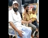 అభిమానితో కలిసి భోజనం చేసిన బాలయ్య.. వీడియో వైరల్ (Video)
