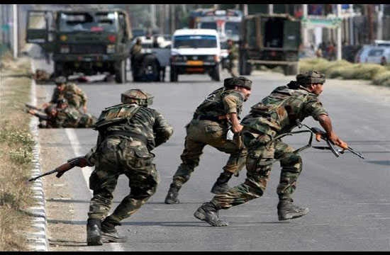 2 militants killed in encounter with SFs in Pulwama