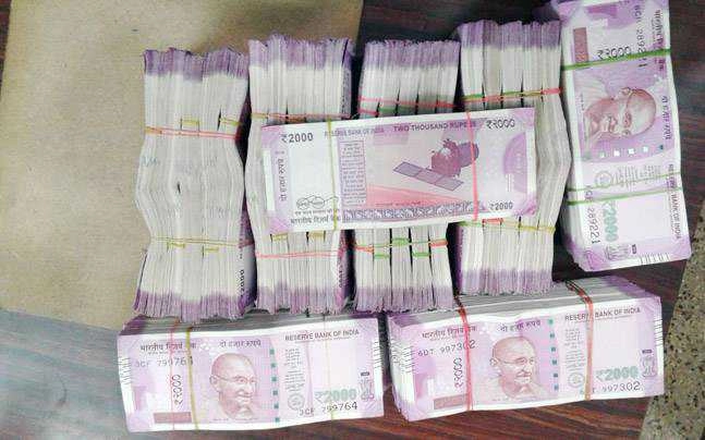 Police seize Rs 25.10 lakh, including Rs 14 lakh in new currency