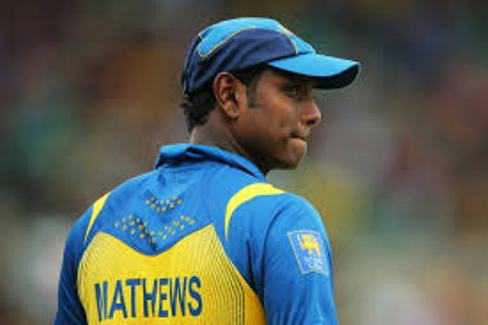 Sri Lanka players sign national contracts, Angelo Mathews misses out