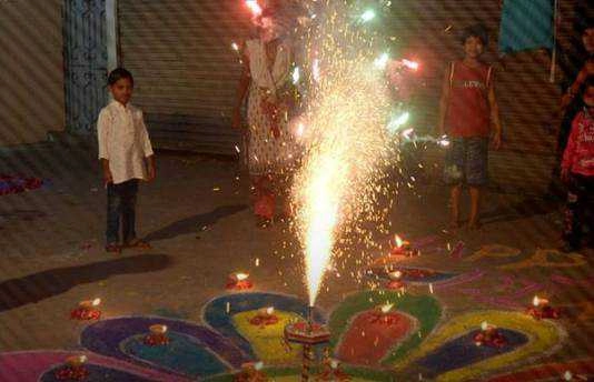 Holiday for Hindus on this Diwali in Pakistan