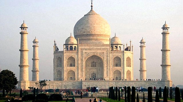 Bhagwadhari banned in Taj Mahal? Jagatguru Paramhansacharya stopped from entering Taj Mahal