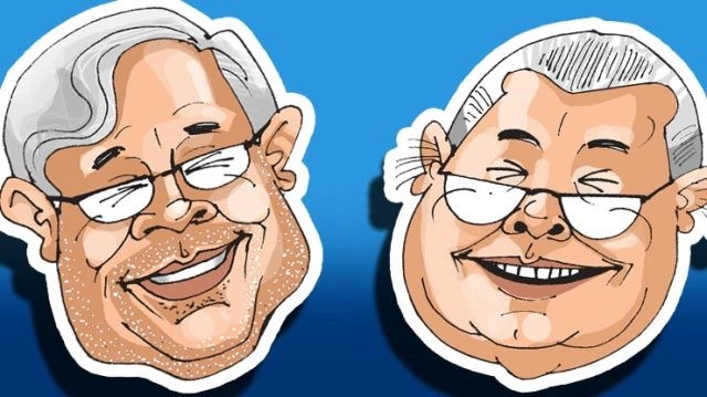 Lalu prasad Yadav stands between Nitish Kumar's next oath taking ceremony