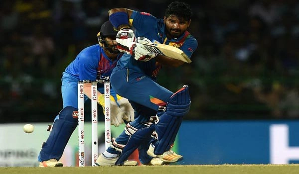 Ist T20: Sri Lanka beat India by 5 wickets
