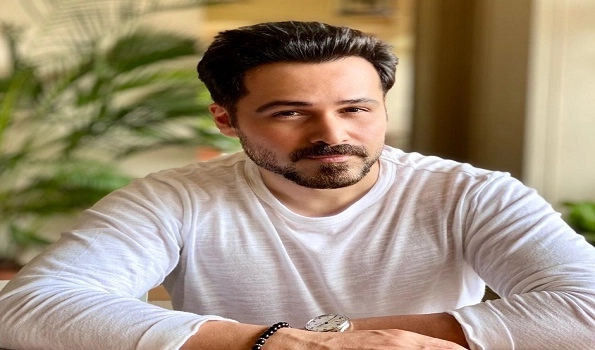 Bollywood actor Emraan Hashmi to play lead in 'Sab First Class'