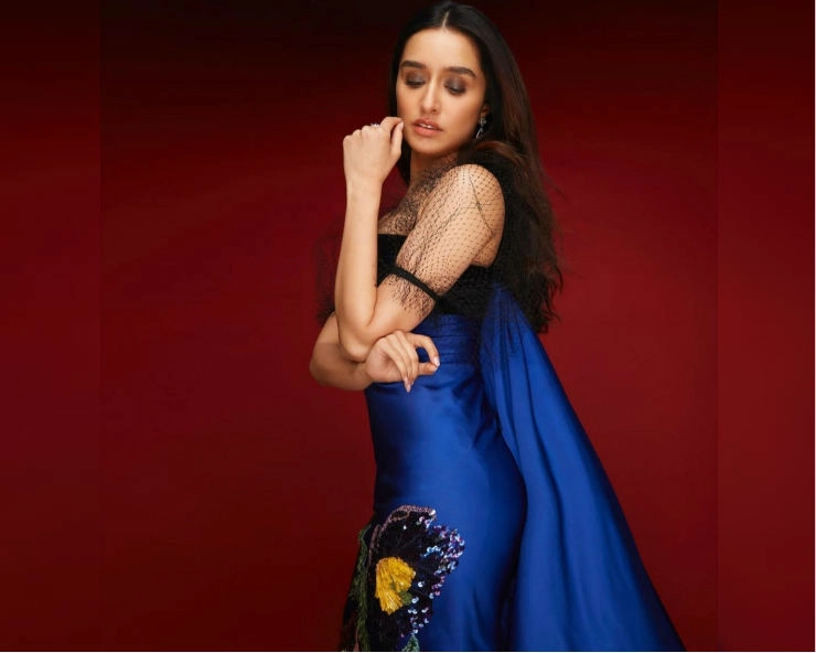 Shraddha Kapoor looks gorgeous as ever in her blue and black attire