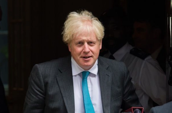 UK: Boris Johnson under fire for photo showing he hosted Christmas quiz last year