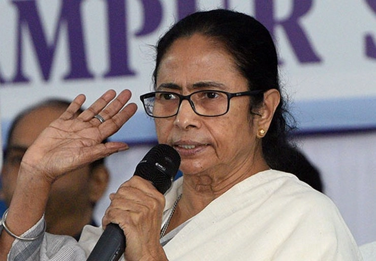 TMC to fight it alone in Bengal : Mamata Banerjee