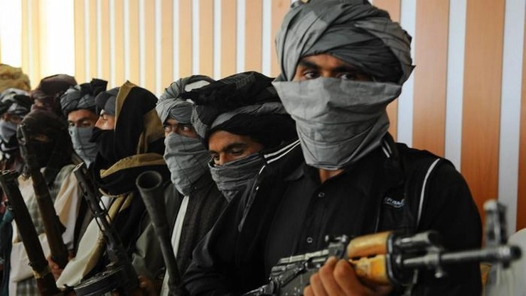 VIDEO: Suspected Taliban fighters enter Kabul gurdwara, tie up guards, smash CCTV cameras