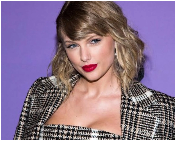 Taylor Swift's father investigated over alleged assault of photographer in Sydney during Eras Tour 