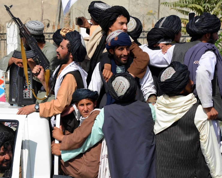 Afghan families fearing forced marriages with Taliban fighters, flee to Pakistan