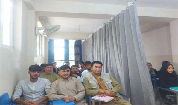 Afghan universities resume classes with curtains to separate males, females (PICS)