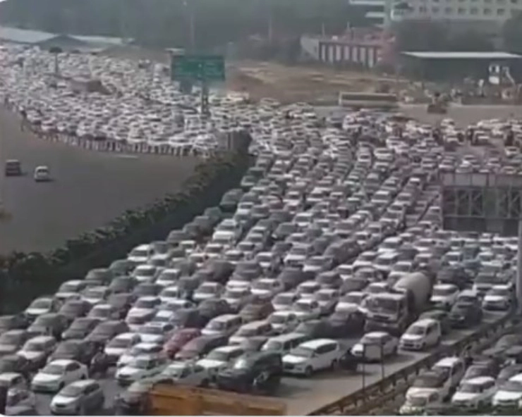 Farmer’s Bharat Bandh: Traffic movement affected in Delhi, massive jam at Gurgaon border - WATCH