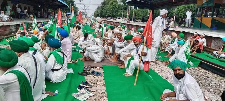 Bharat Bandh: Farmers block roads, rail tracks in nationwide protest