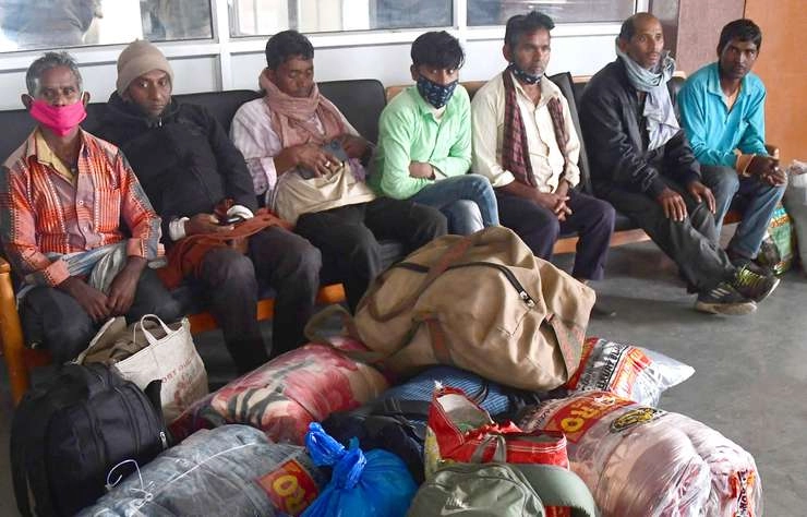 J&K: Fear palpable among migrant workers