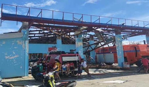 Philippines: Typhoon Rai leaves trail of devastation; 85 killed, 330,000 displaced