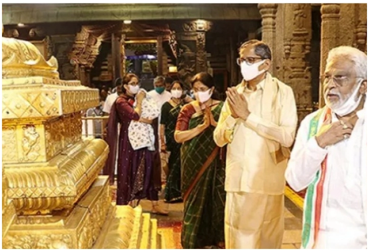 CJI offers prayers to Lord Venkateswara in Tirumala