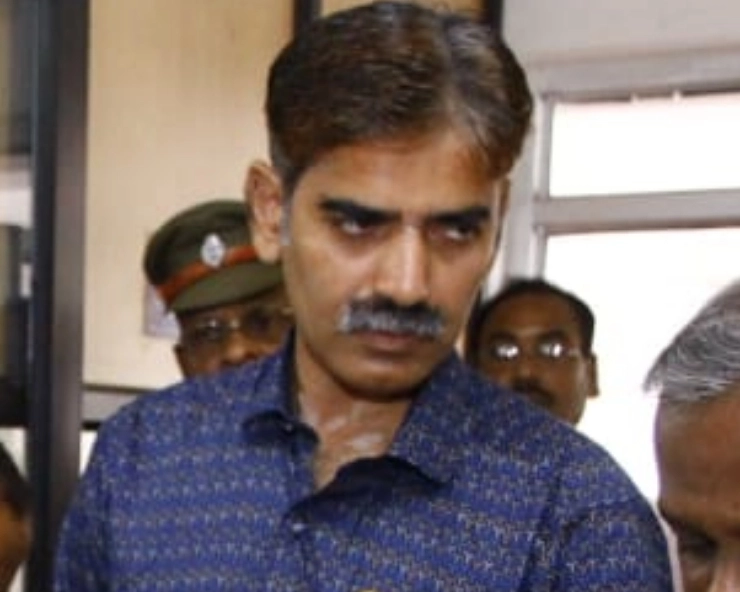 Puducherry: Education Department Director sets precedent, admits his child in Govt school