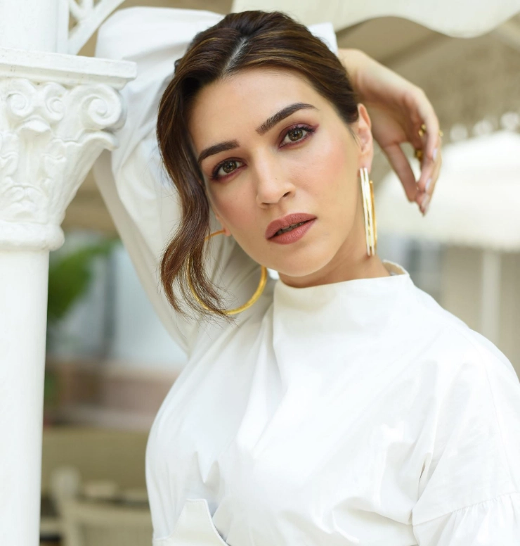 Kriti Sanon gets busier and busier!