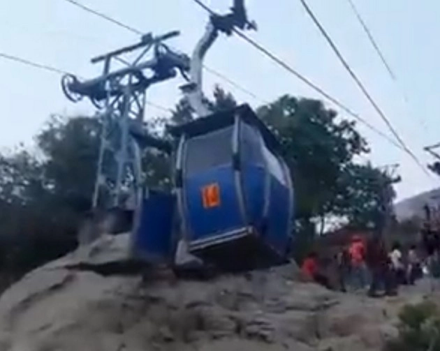Woman dead, 36 still trapped after Deoghar ropeway accident