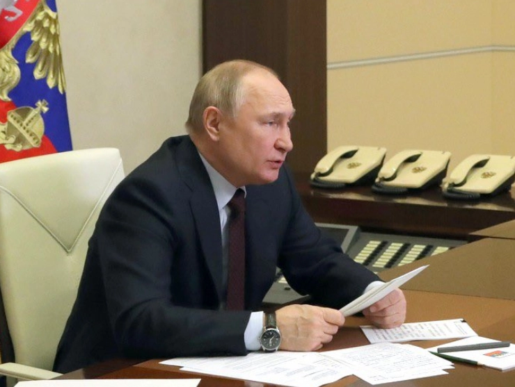 Russia-Ukraine war updates: Putin decrees martial law in 'annexed' Ukraine regions
