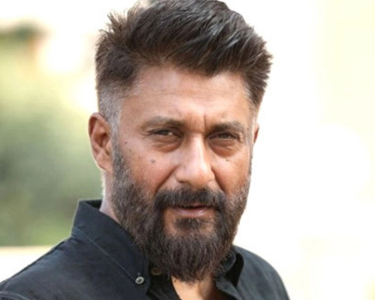 Director Vivek Agnihotri dedicates Zee cine awards to the latest slain Kashmiri Pandit