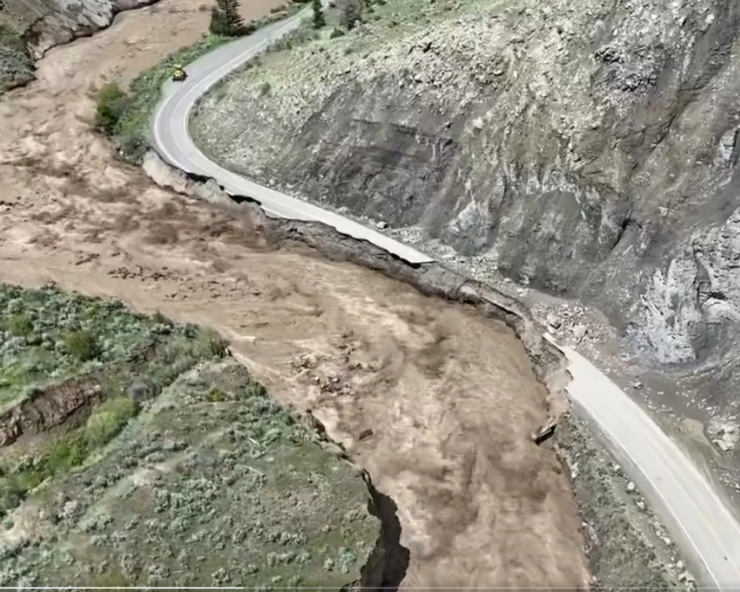 US: Yellowstone National Park shuts down after historic floods (VIDEO)