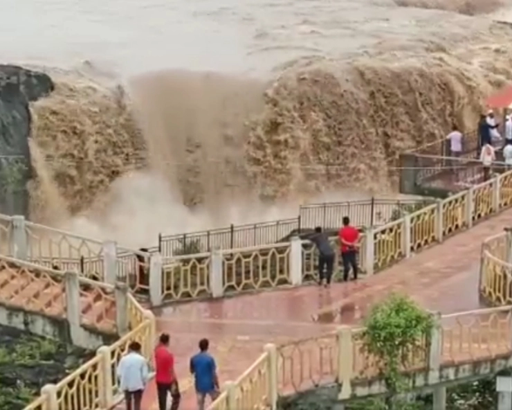 Maharashtra: Heavy rains lash Marathwada region, flooding at several places