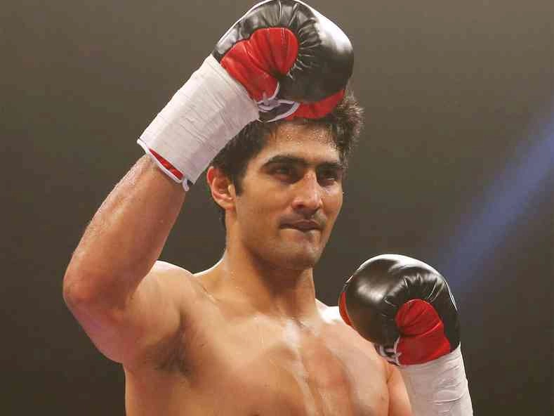 Vijender Singh back to winning ways in Pro Boxing, knocks out Eliasu Sulley at Jungle Rumble