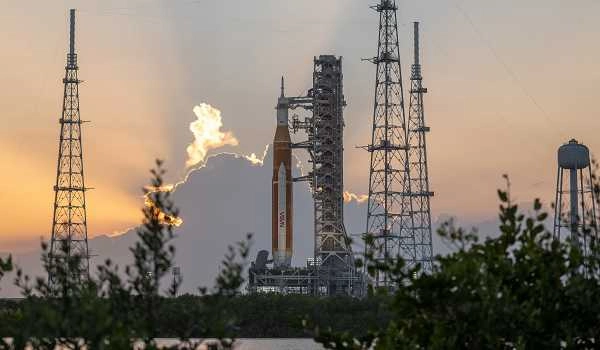 NASA again calls off launch of Artemis moon rocket due to fuel leak