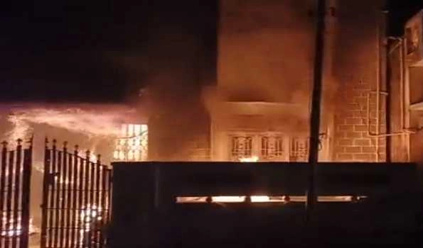 Andhra Pradesh: 3 burnt alive in fire accident at paper plate manufacturing unit in Chittoor (VIDEO)