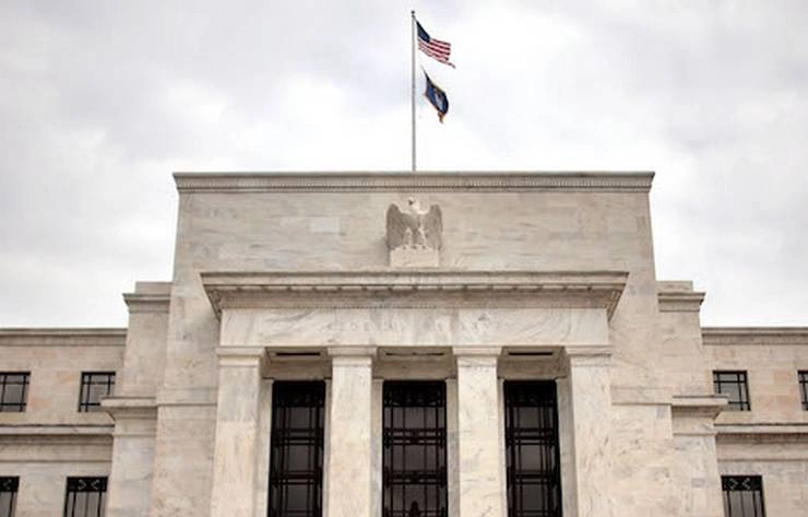 Why is US Federal Reserve forced to raise rates?