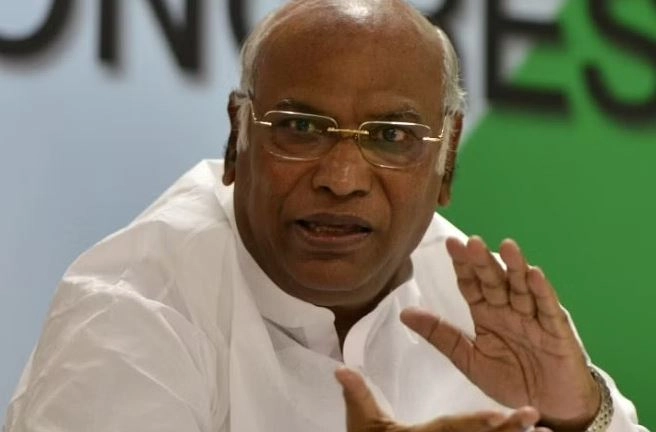 Credibility of ECI at all time low: Congress president Mallikarjun Kharge to INDIA bloc leaders