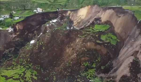 Ecuador landslide kills 7, dozens missing (VIDEO)