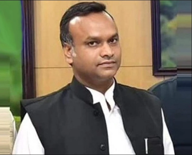 EC issues show cause notice to Congress chief’s son Priyank Kharge for ‘nalayak PM’ remark