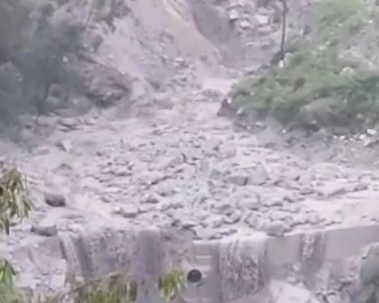 Himachal Pradesh: Cloudburst wash away 20 vehicles in Kinnaur (VIDEOS)