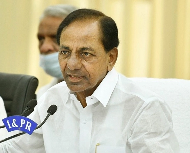 Telangana ex-CM KCR suffers hip injury after fall