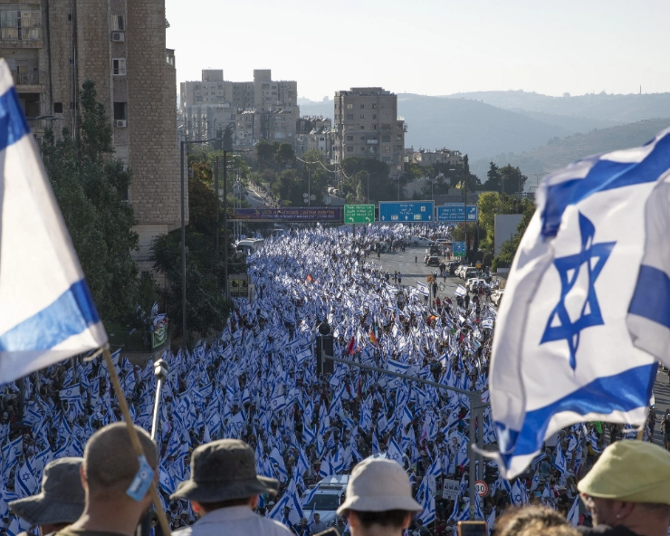 Protesters against the Israeli governments judicial overhaul enter Jerusalem during a march from Tel Aviv to Jerusalem on July 22, 2023.