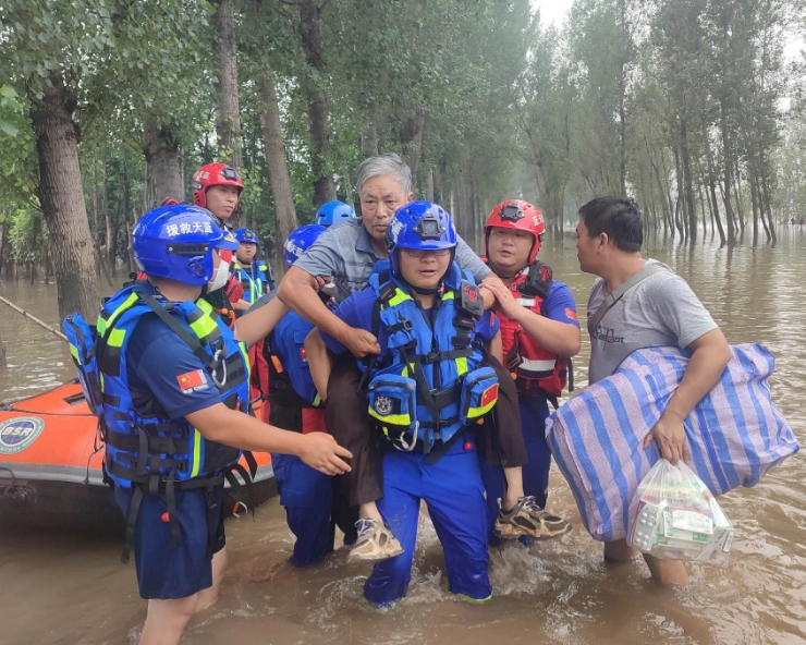 China: Beijing floods devastate city, kill dozens