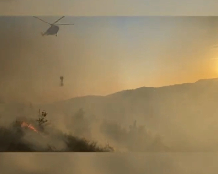 Helicopter involved in fighting fires in Turkey falls into water reservoir