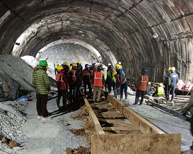 Uttarakhand tunnel collapse: Officials mull new plans to rescue 41 trapped workers