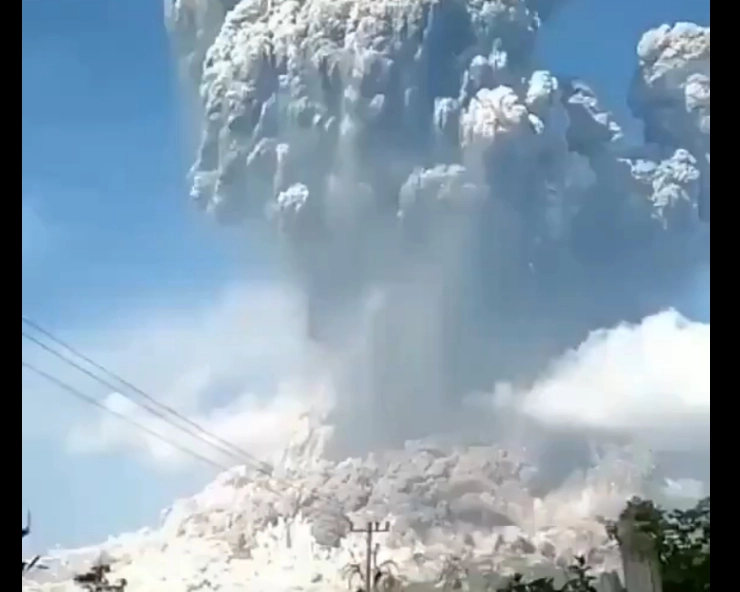 Indonesia: Volcano eruption kills 11 hikers, others injured (VIDEO)