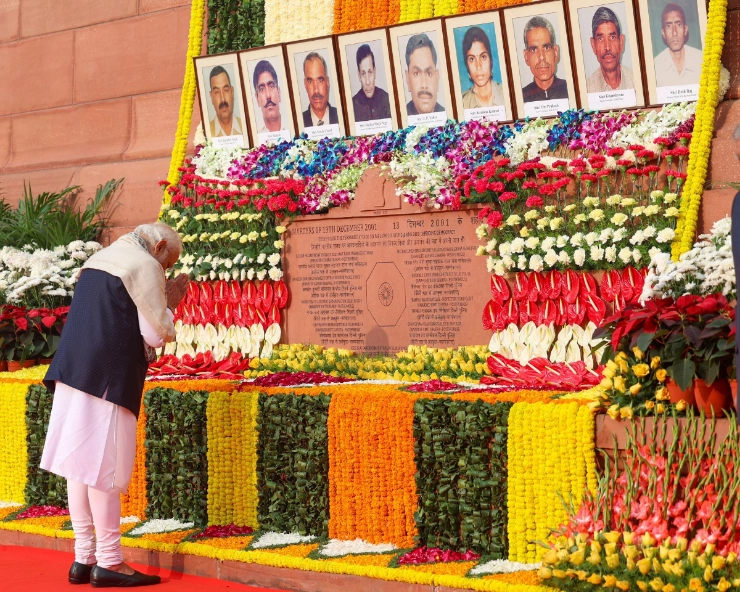 PM Modi, Amit Shah pay tributes to martyrs of parliament attack