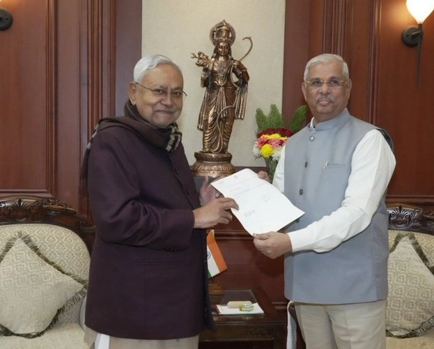 Nitish Kumar resigns as Bihar CM, set to rejoin NDA