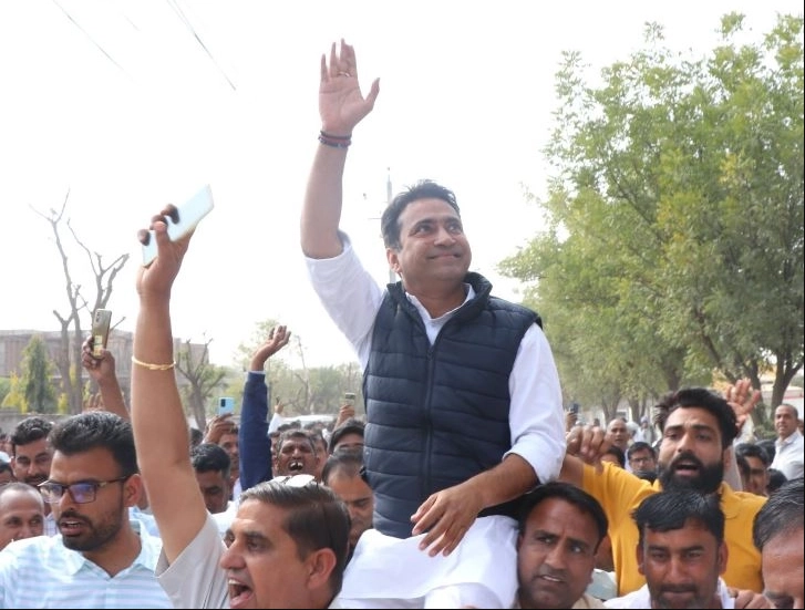 BJP’s Churu MP Rahul Kaswan joins Congress in Rajasthan