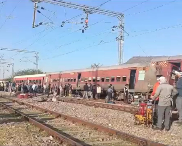 Superfast train derails after collision with goods train near Ajmer, several injured