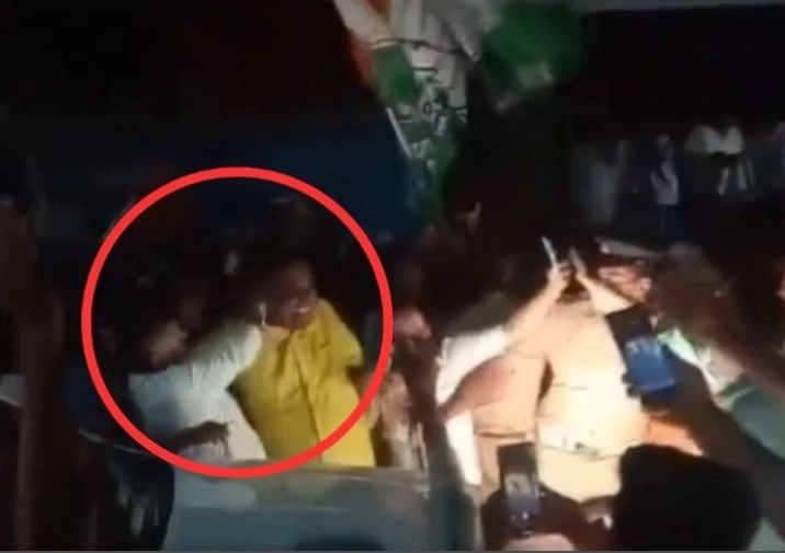 DK Shivakumar slaps party worker for putting hand around shoulder in viral video, sparks row