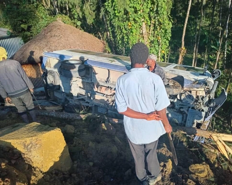 More than 2,000 people buried alive in massive landslide in Papua New Guinea